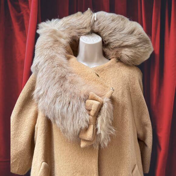 1960s Lilli Ann Tisse a Paris Caramel Swing Mohair Coat w/ Fur Collar, Bow 39” - Picture 5 of 16